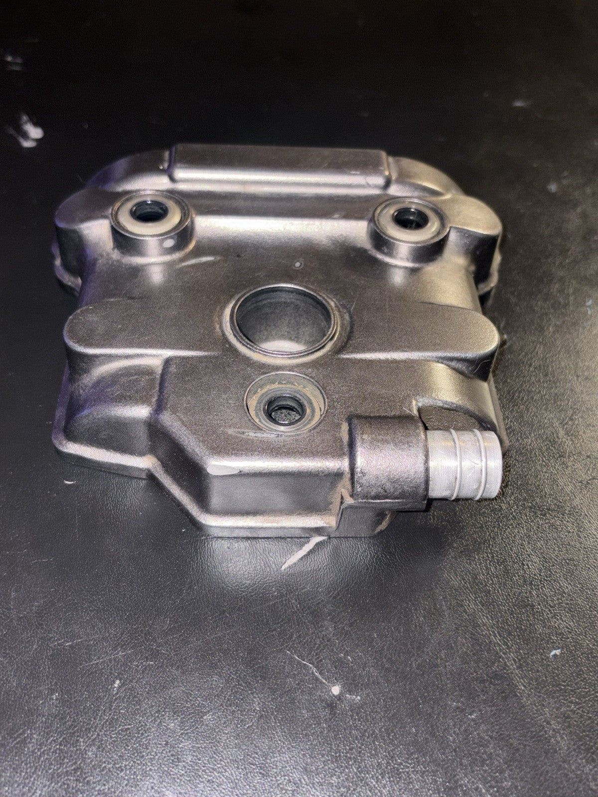 2014-2017 2016 Yamaha Yz450f OEM Cylinder Head Camshaft Valve Cover