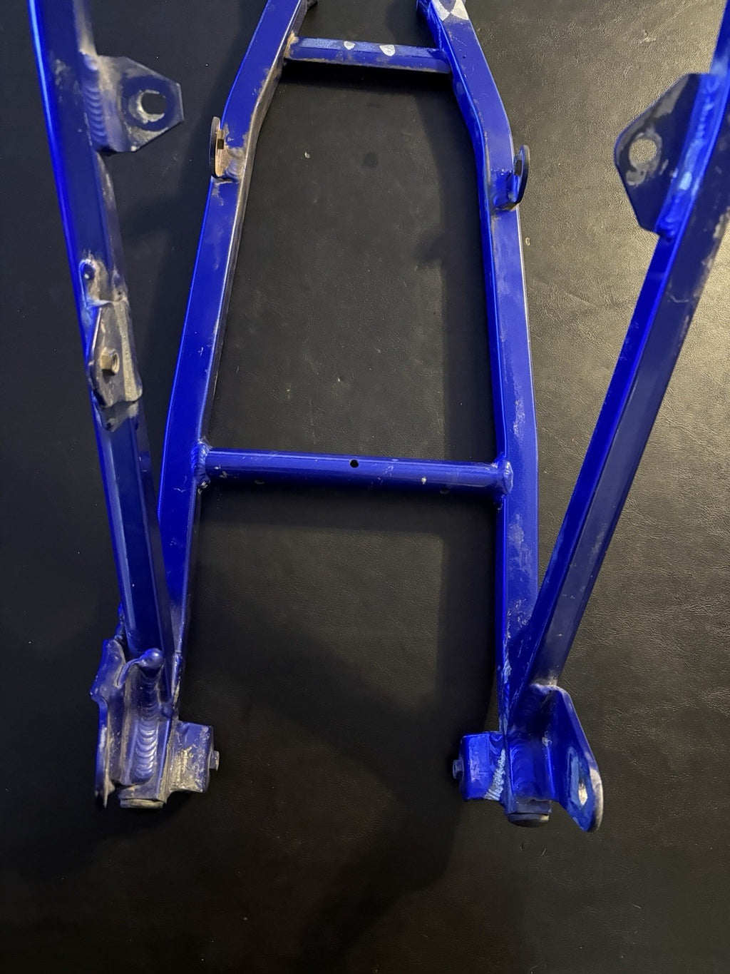 2000 YAMAHA YZ125 OEM SUBFRAME REAR SUB FRAME SEAT SUPPORT 5HC-21190-00-P0