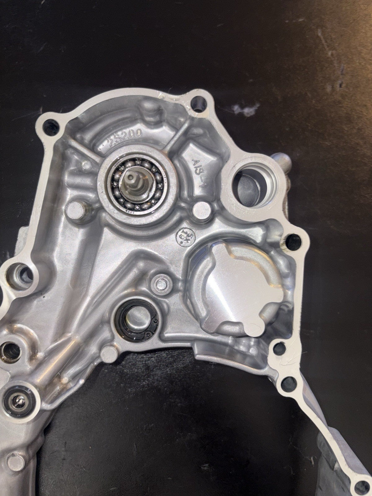 2006 - 2009 Yamaha YZ450F OEM Inner Clutch Cover Engine Case Water Pump Cover
