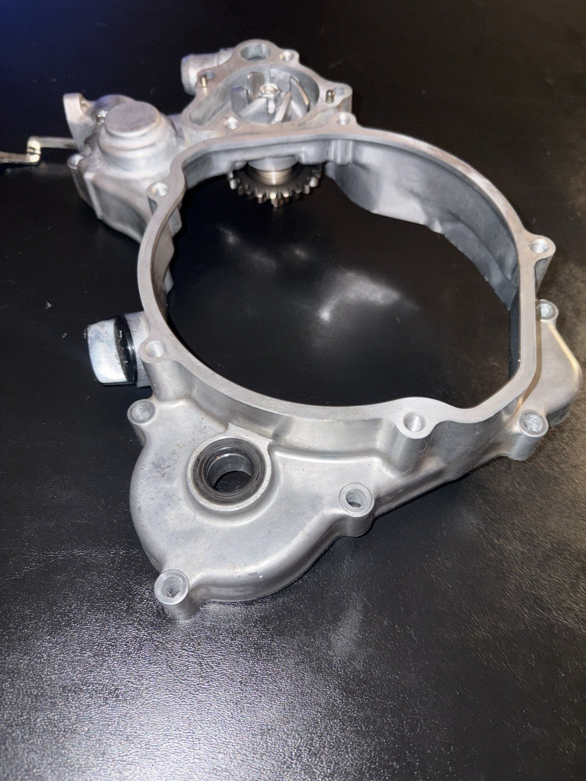 2002 Honda Cr125r Inner Intermediate Clutch Right Case Cover Water Pump Housing