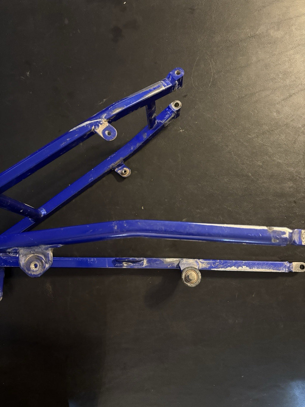 2000 YAMAHA YZ125 OEM SUBFRAME REAR SUB FRAME SEAT SUPPORT 5HC-21190-00-P0