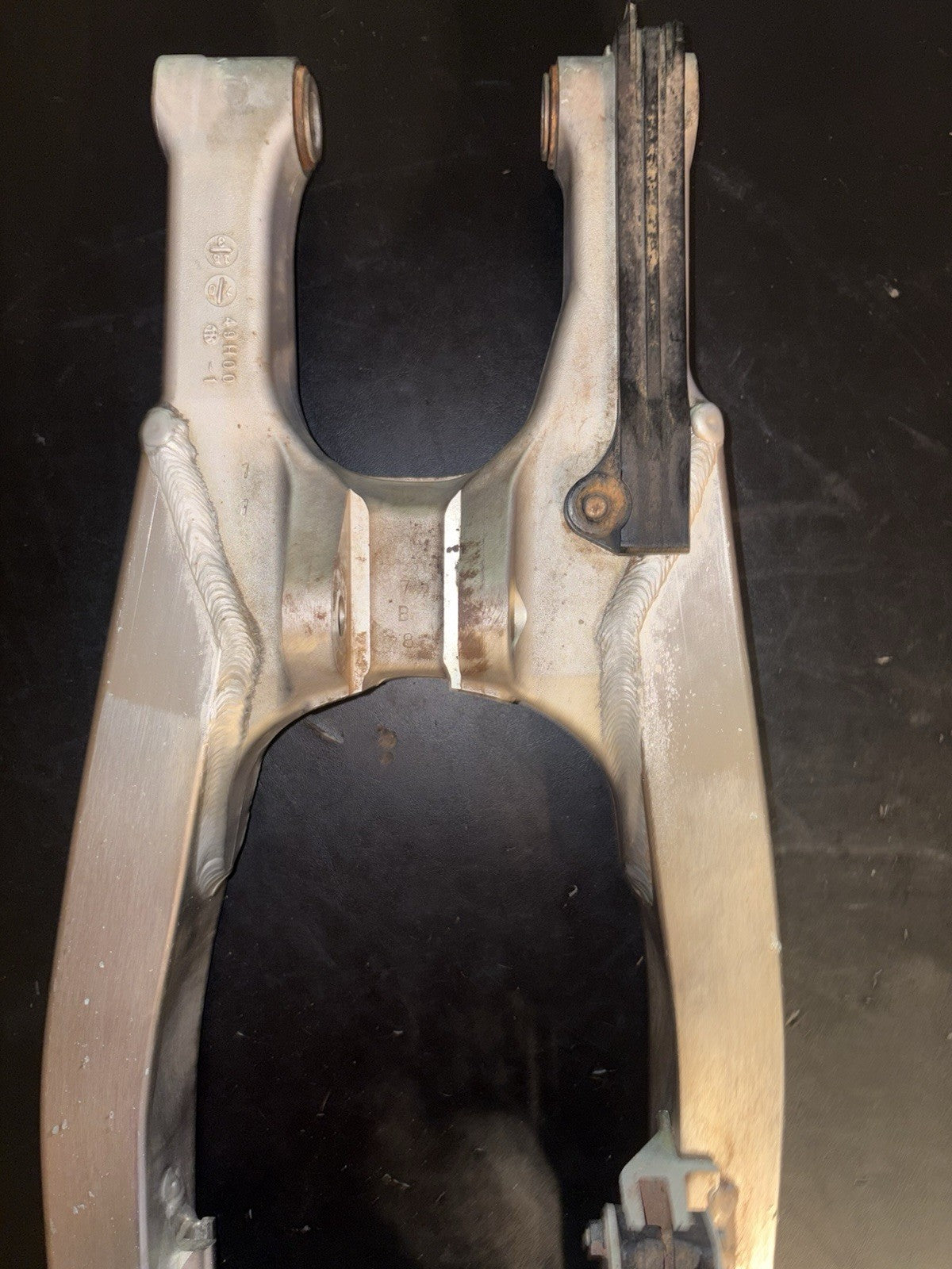2016 - 2018 Suzuki RMZ250 OEM Swingarm Swing Arm Suspension 61000-49H20