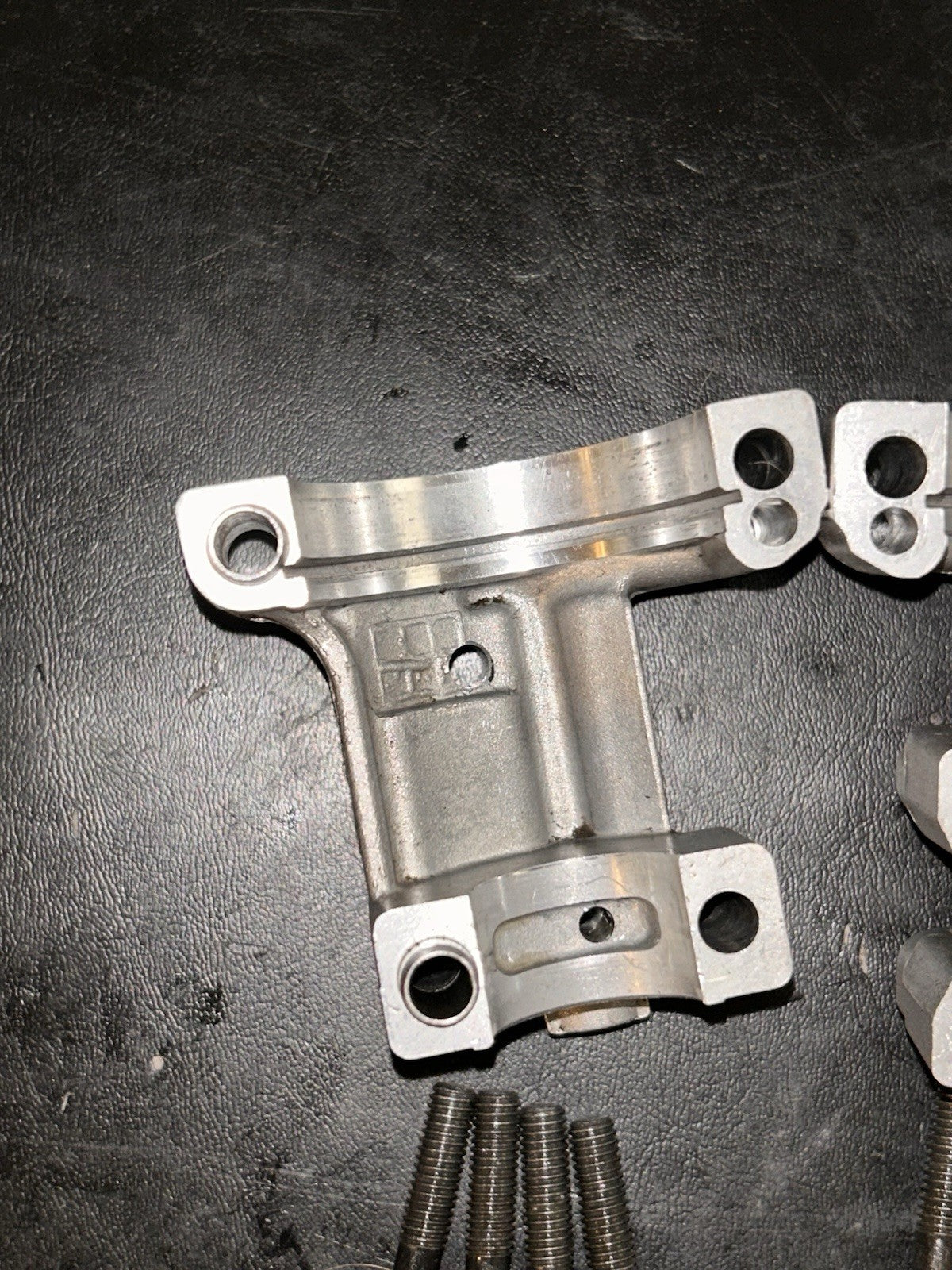2001 - 2004 Yamaha YZ250F Exhaust Intake Camshaft Caps Towers Cam Cap OEM