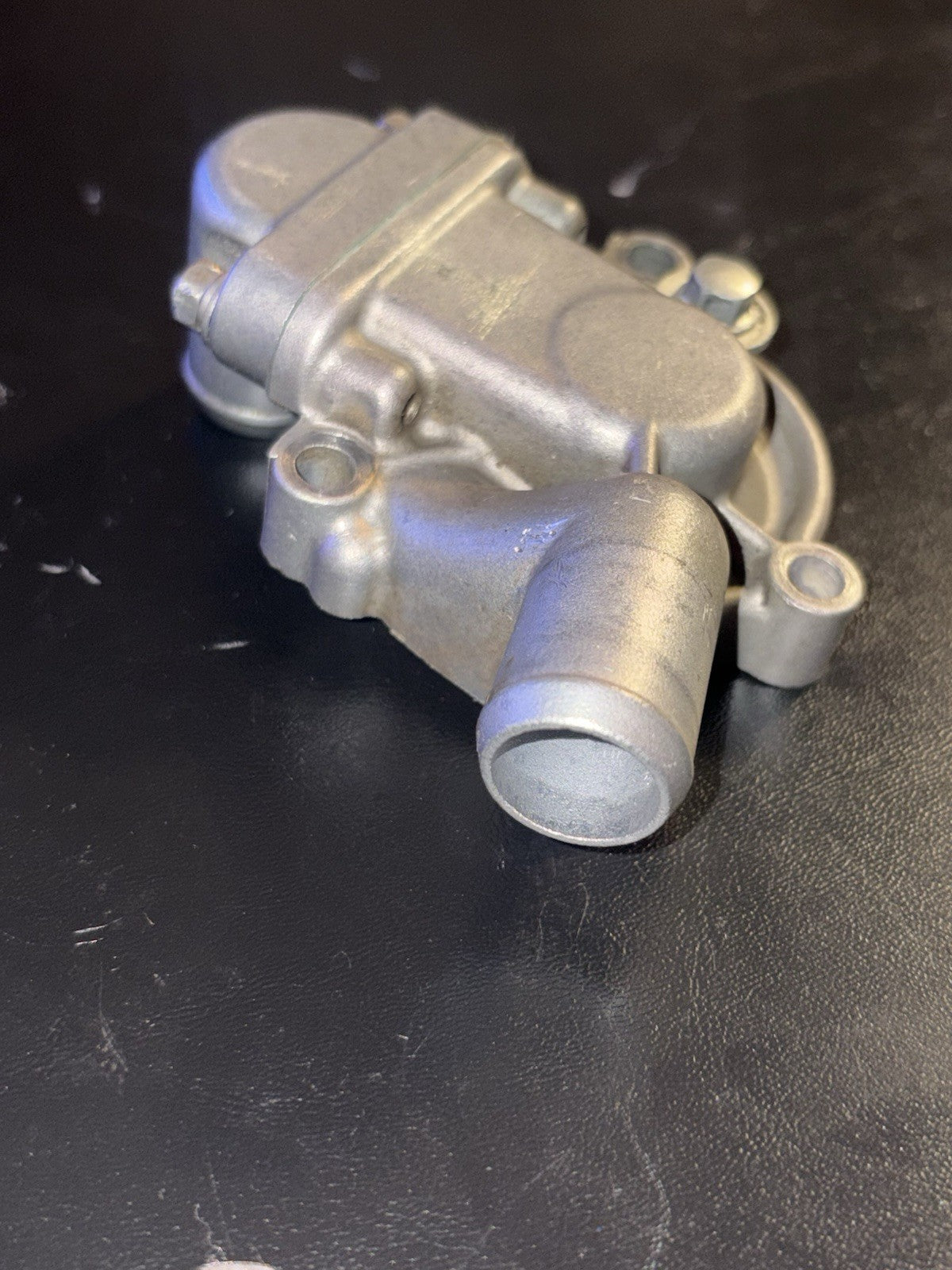 2000 2001 Kawasaki KX250 OEM Outer Water Pump Cover Waterpump 16142-1159