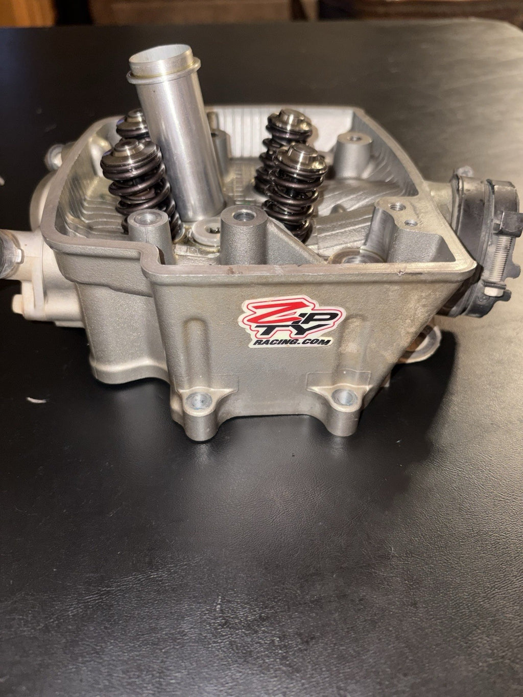 Honda 2007 2008 Crf450r Cylinder Head Valve Train Assembly Intake Exhaust