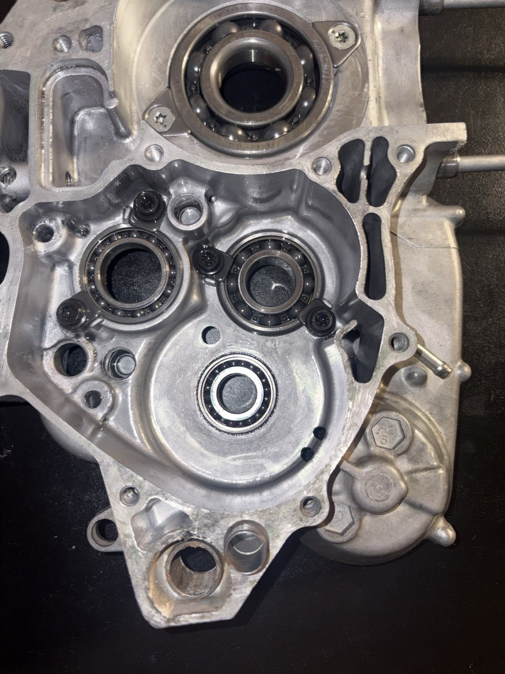 2006 Honda Crf250r OEM Engine Motor Crankcase Cases Block Bottom End Left Right