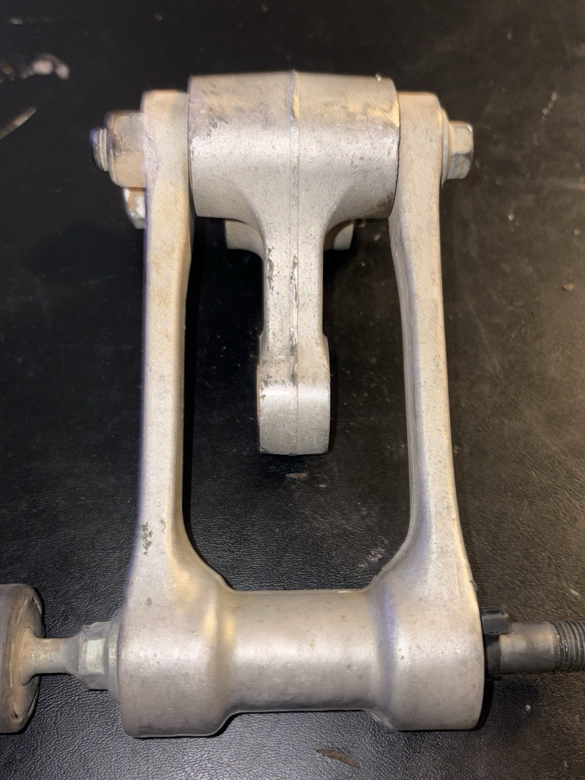 2006 - 2009 HONDA CRF250R OEM REAR SHOCK SWINGARM LINKAGE ARM DOG BONE PIVIOT