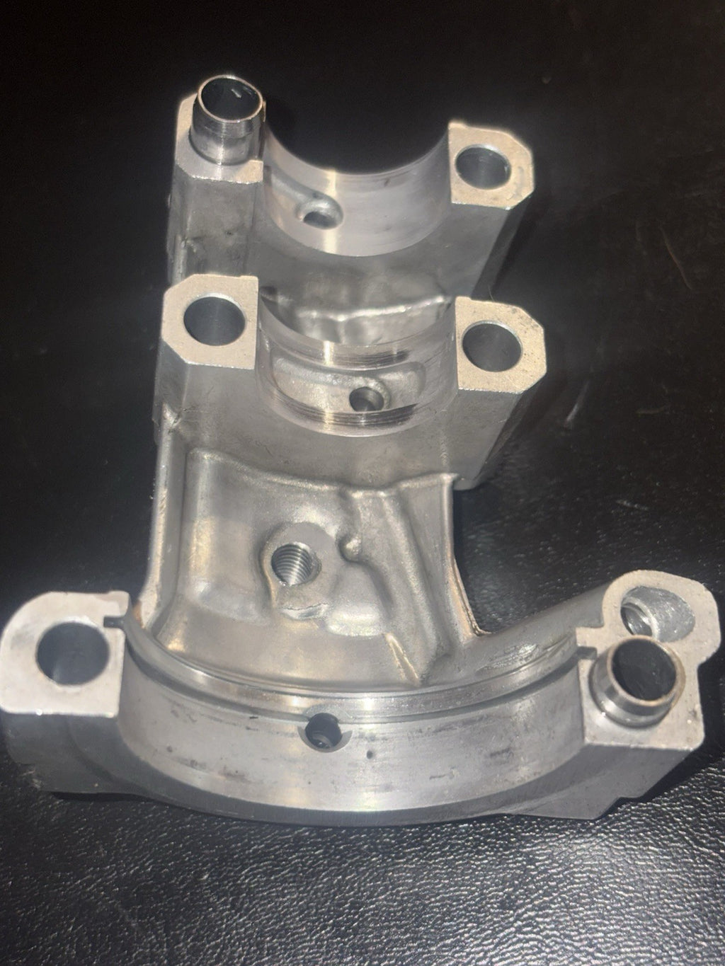 2004 03-05 YAMAHA YZ450F Intake Camshaft Cam Shaft Cap Holder Tower Mount