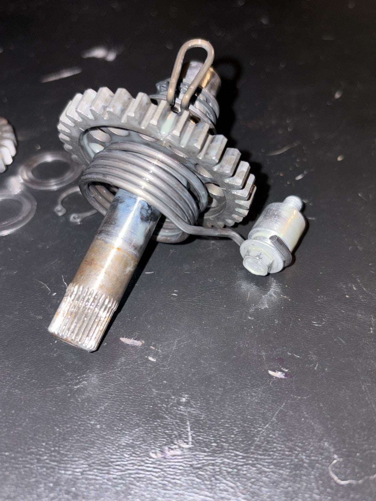 2014-2017 KTM Sx85 85 Sx OEM Kickstart Starter Gear Spring Shaft Spindle Idler