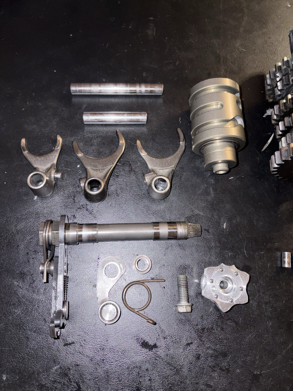 2013 - 2017 KTM Sx85 85 Sx OEM Transmission Gearbox Shaft Gears Shift Assembly