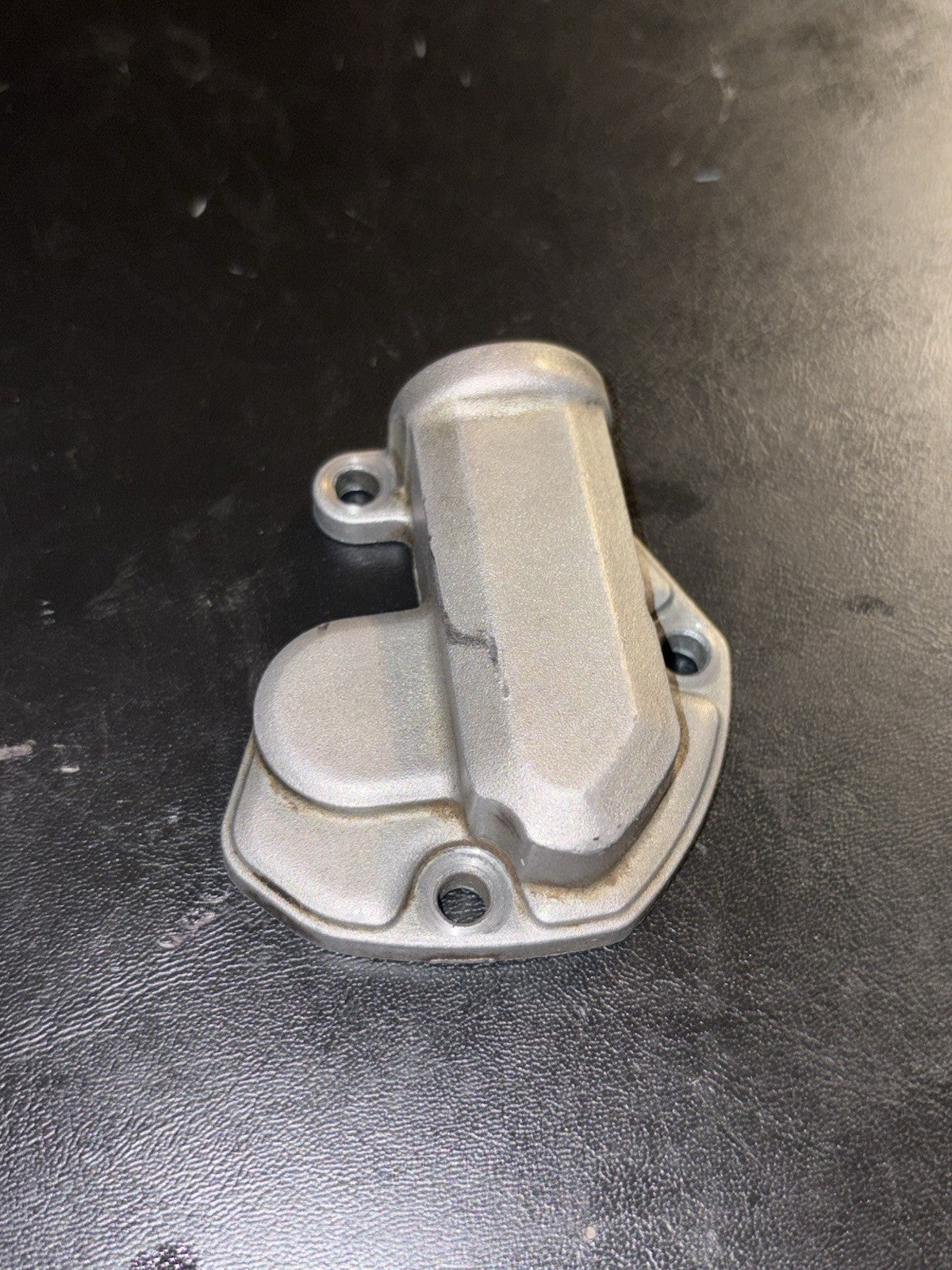 2014 - 2017 KTM Sx85 85 Sx OEM PV Power Valve Linkage Cylinder Cover  Assembly